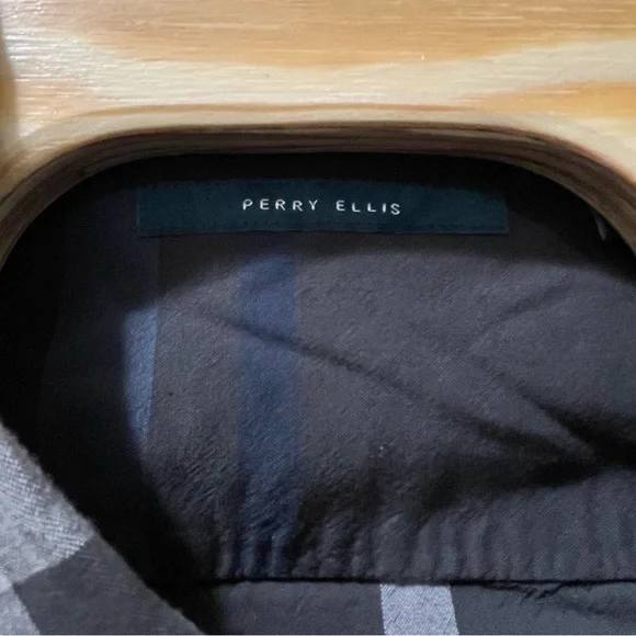 Men’s 4XLT Perry Ellis Charcoal Blue Plaid Long Sleeve Button Up Shirt - Picture 3 of 8